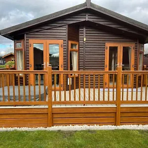 Holiday home Mandarin With Hot Tub, Malton